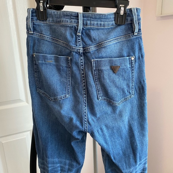 Super high rise Guess jeans - Picture 3 of 3